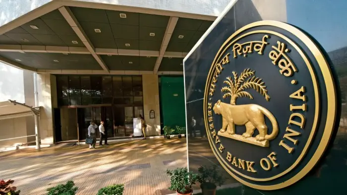 RBI New Rules: RBI ने मृत बैंक ग्राहक से जुड़े क्लेम सेटलमेंट के नियमों में किया बड़ा बदलाव, अब15 लाख तक का क्लेम मिलेगा आसानी से..
