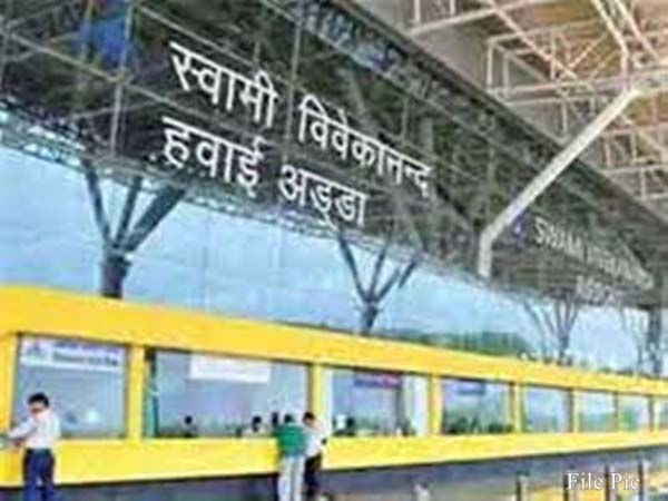 करोड़ों की लागत से बना दिया रन-वे और एटीसी टावर, 8 स्थानों पर बाउंड्रीवाल अधूरा