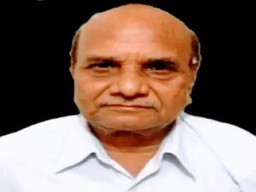 सड़क हादसे में BJP नेता की मौत:ईवनिंग वॉक के दौरान दो बाइकों की भिड़ंत से चपेट में आए; BSP से हुए थे रिटायर्ड