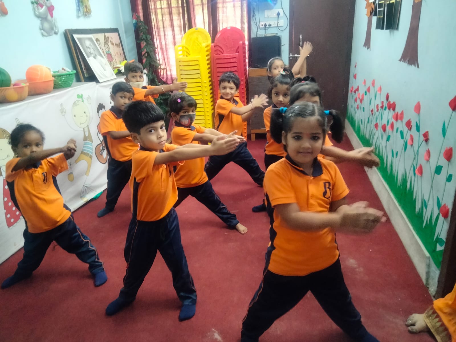वि श्व यो ग दि वस पर वि शेष सा ल के सबसे बड़े दि न, यो ग को लेकर हों गे वि वि ध आयो जन शरी र और आत्मा को जो ड़ता है यो ग शुरुआत से ही बच्चों में यो ग की आदत डा लना बेहतर जा गृतिगृति प्रभा कर जी वन शैली में यो ग को शा मि ल कर रहें नि रो गी : डॉ . नी रज मि श्रा