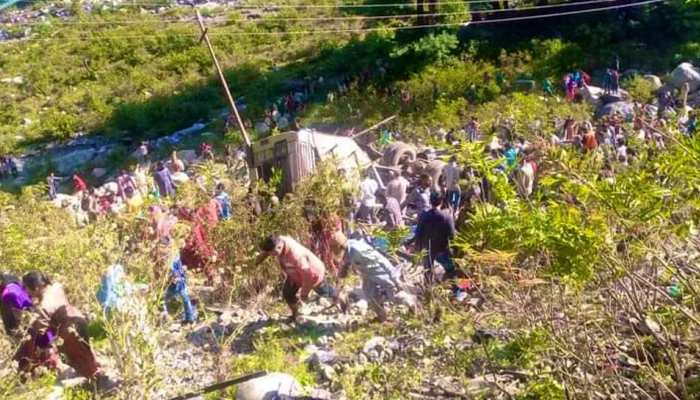 Ekaurtadka breaking : मिनीबस खाई में गिरने से 11 लोगों की मौत 20 से ज्यादा घायल