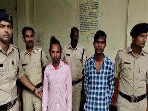 चाचा-भतीजे को फांसी की सजा: कत्ते से 56 वार कर उतारा था पंच को मौत के घाट
