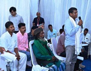भेंट-मुलाकात अभियान: मुख्यमंत्री श्री भूपेश बघेल ने मेहर समाज के भवन के लिए 10 लाख रूपए की राशि प्रदान करने की घोषणा की