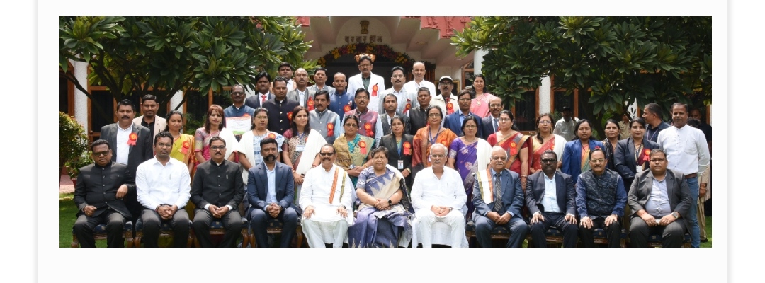 ​​​​​​​राज्यपाल एवं मुख्यमंत्री की गरिमामय उपस्थिति में राज्य स्तरीय शिक्षक सम्मान समारोह संपन्न