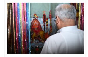 मुख्यमंत्री श्री बघेल ने माता चंडी मंदिर में पूजा अर्चना कर प्रदेशवासियों की सुख, समृद्धि की कामना की