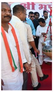 मुख्यमंत्री श्री भूपेश बघेल को मनेंद्रगढ़वासियों ने छत्तीसगढ़ी व्यंजनों से तौला...