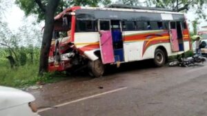 छत्तीसगढ़ में दर्दनाक सड़क हादसा, 3 दोस्तों की मौत