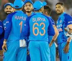 IND vs AUS: मोहाली टी20 में हार का जिम्मेदार कौन? सुनील गावस्कर ने लिया ये बड़े खिलाडी नाम