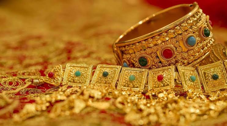 Gold Price Today: र‍िकॉर्ड तोड़ ग‍िरावट के बाद अब क्‍या है सोने की कीमत? जानिए कितना प्राइस