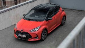 Toyota: 28 सितंबर को लॉन्च होगी Toyota की पहली Flex Fuel Car, जानिए क्या होता है flex-fuels इंजन