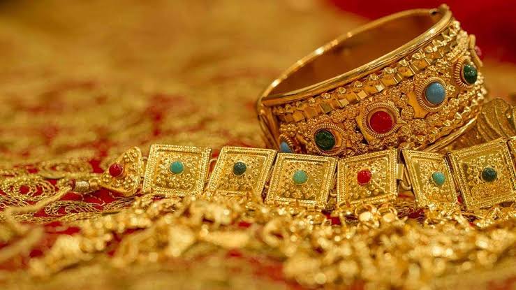 Gold Price : festival season में सोना और चांदी हुआ सस्ता, जानिए कितना है प्राइस