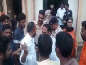 सरकारी स्कूल प्रिंसिपल की अश्लील हरकत, बच्चियों के साथ करता था गंदी हरकत