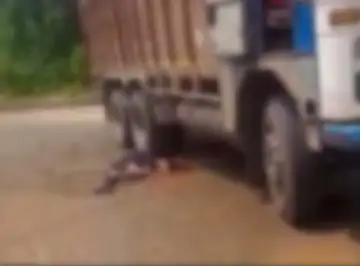 ट्रक ने मारी बाइक सवार को टक्कर, बाइक सवार की मौत