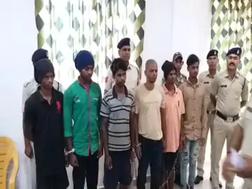 जमीन विवाद और जादू-टोने के शक में हुई पति-पत्नी और बेटी की हत्या