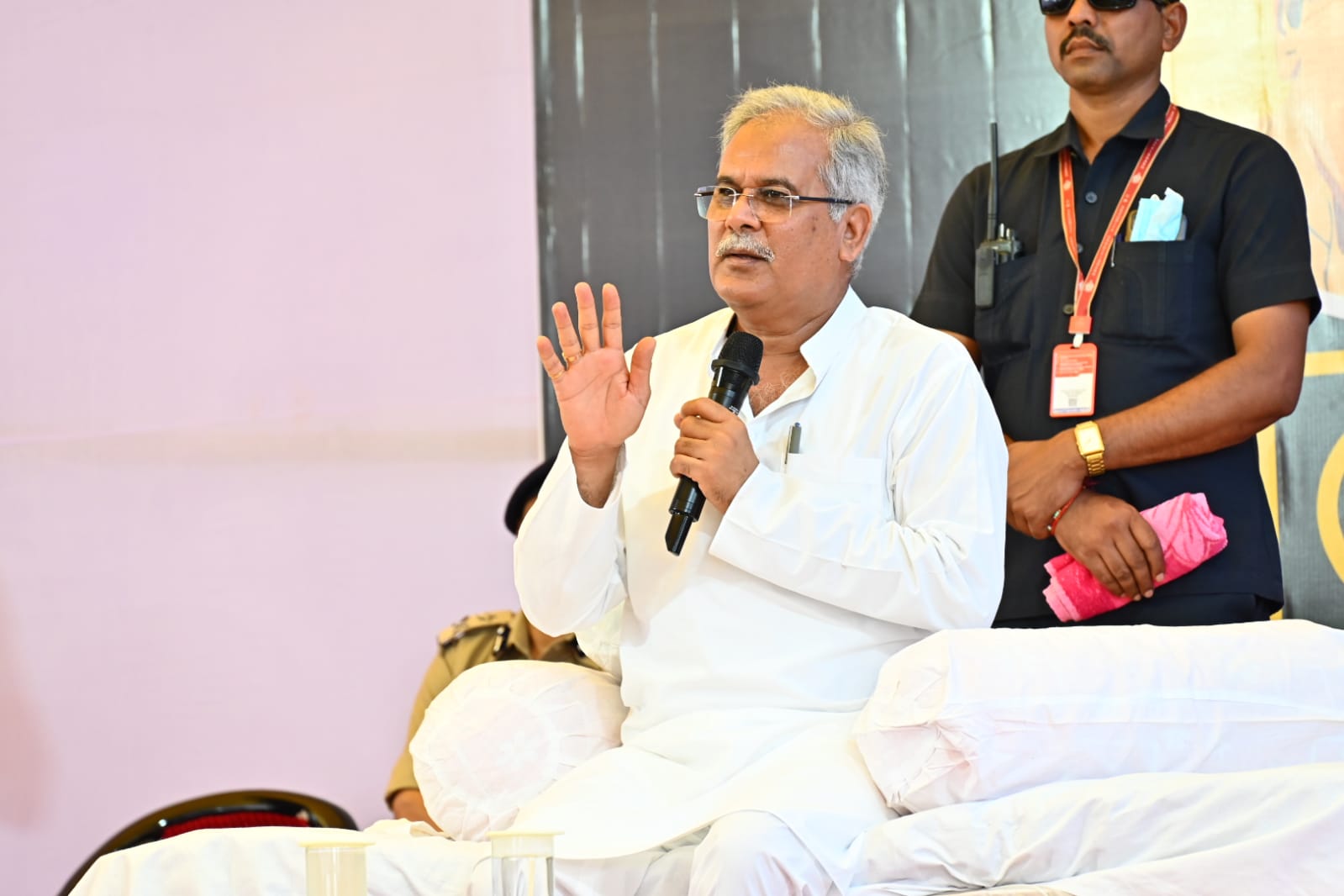 ग्राम काशीगढ़ में मुख्यमंत्री श्री भूपेश बघेल द्वारा की गई घोषणाएं