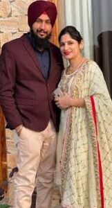बीच सड़क पर एनकाउंटर पे भाजपा नेता की पत्नी की फायरिंग में मौत, इंस्पेक्टर समेत 5 घायल