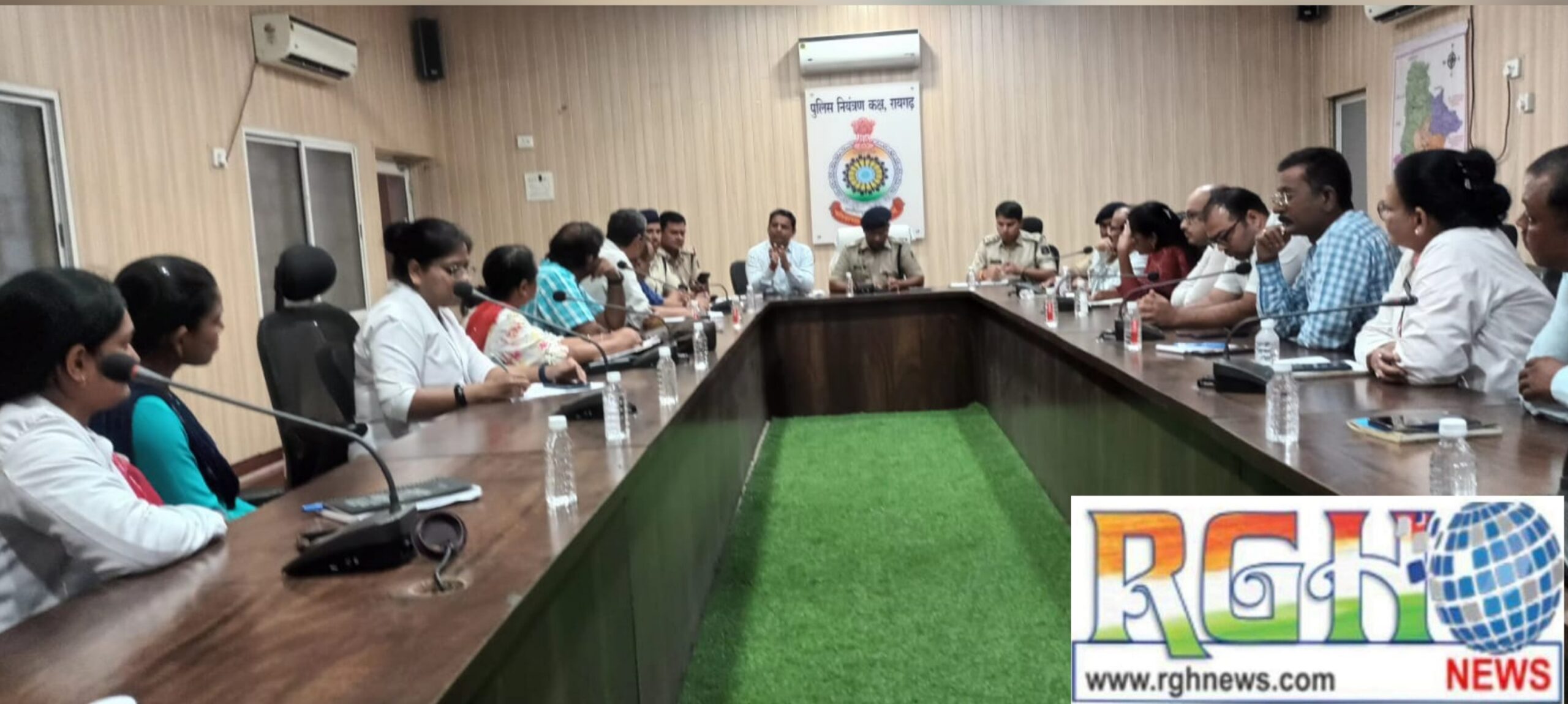 Raigarh News: मेडिकल कॉलेज और अस्पतालों की सुरक्षा व्यवस्था पर बैठक आयोजित : संस्थानों की सुरक्षा बढ़ाने लिए गए कई महत्वपूर्ण निर्णय