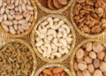 Dry Fruits Market: दिवाली पर काजू, किशमिश सहित कई ड्राई फ्रूट्स हुए महंगे, ट्रंप का टैरिफ का दिखा असर…