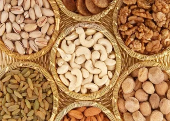 Dry Fruits Market: दिवाली पर काजू, किशमिश सहित कई ड्राई फ्रूट्स हुए महंगे, ट्रंप का टैरिफ का दिखा असर…
