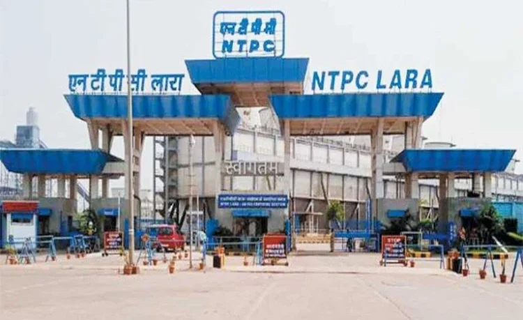 Ntpc News चेहरे बदले, तरीका वही NTPC लारा के फ्लाई एश परिवहन में GPS हटाकर अवैध डंपिंग का नया नेटवर्क सक्रिय,लोकल ट्रांसपोर्टरों ने बनाया नया सिंडीकेट
