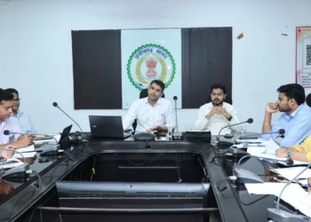Top News In Raigarh: सीएम कॉन्फ्रेंस के निर्देशों का अक्षरशः पालन सुनिश्चित करें-कलेक्टर मयंक चतुर्वेदी