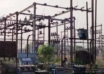 Raigarh News: रायगढ़ में 148 करोड़ का बिजली बिल बकाया, विद्युत विभाग ने सरकारी दफ्तरों को भेजे नोटिस, चोरी की बिजली पकड़ने टीमों ने तेज की मानिटरिंग