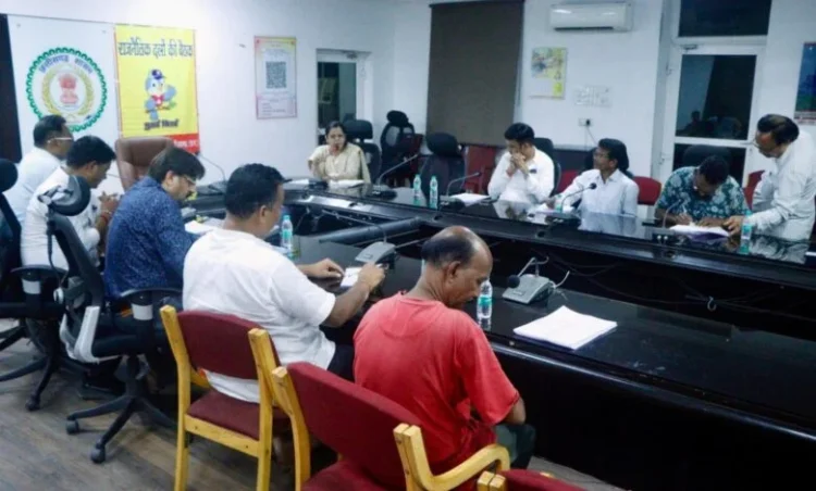 Raigarh News: उप जिला निर्वाचन अधिकारी ने मान्यता प्राप्त राजनैतिक दलों की बैठक में विशेष गहन पुनरीक्षण की दी जानकारी