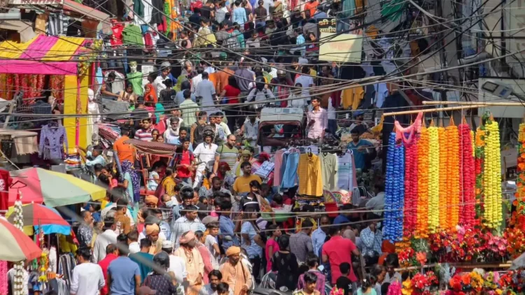 दीपावली पर रिकॉर्ड 6.05 लाख करोड़ रुपये की बिक्री, सिर्फ सोना-चांदी में खर्च हुए 60,500 करोड़ रुपये