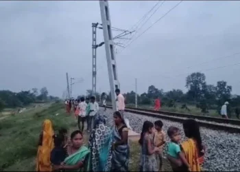 Begusarai News: बड़ा हादसा… ट्रेन की चपेट में आने से एक ही परिवार के चार लोगों की दर्दनाक मौत