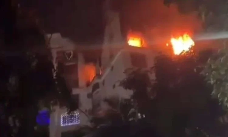 Mumbai News: दर्दनाक हादसा, इमारत में आग लगने से एक ही परिवार के 4 लोगों की मौत, 11 लोगों की हालत गंभीर