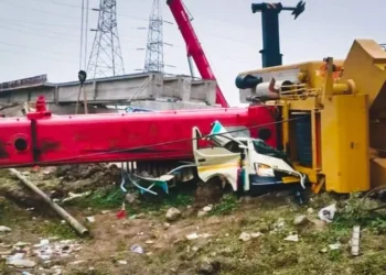 Dhar Crane Accident; बड़ा हादसा, निर्माणाधीन रेलवे ब्रिज पर क्रेन पलटने से 2 लोगों की दबकर मौत..