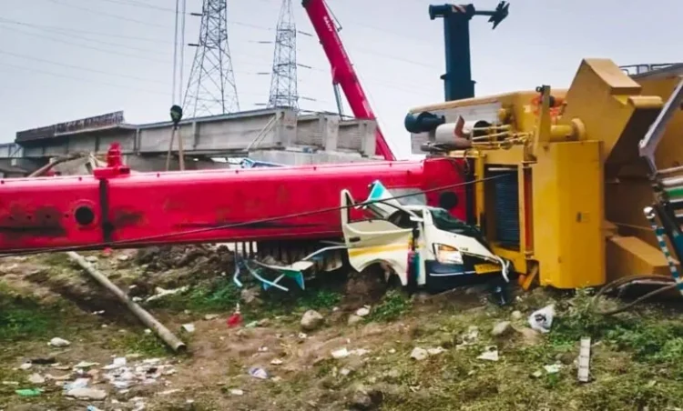 Dhar Crane Accident; बड़ा हादसा, निर्माणाधीन रेलवे ब्रिज पर क्रेन पलटने से 2 लोगों की दबकर मौत..