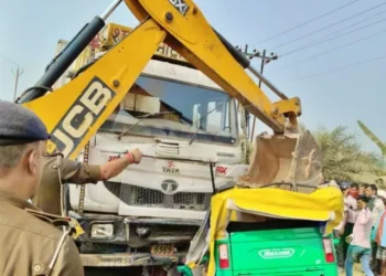 Bihar Road Accident: भीषण सड़क हादसा; ट्रक और ऑटो-रिक्शा की टक्कर से 5 लोगों की दर्दनाक मौत