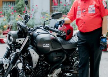 मुख्यमंत्री श्री विष्णुदेव साय ने स्वयं बाइक चलाकर युवाओं को दिया सुरक्षित ड्राइविंग का संदेश