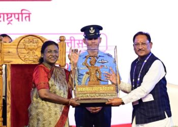 आदिवासी परिवारों को शिक्षा, आजीविका, स्वास्थ्य और विकास के मिल रहे नए अवसर : राष्ट्रपति श्रीमती द्रौपदी मुर्मु