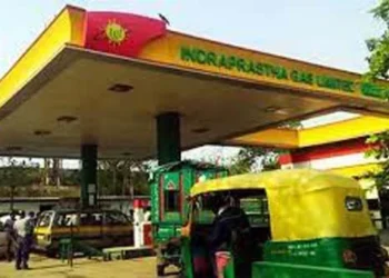 CNG Rate Hike: कार चलाना पड़ेगा महंगा, सुबह-सुबह CNG के बढ़ गए दाम, नई दरें आज ही से लागू,