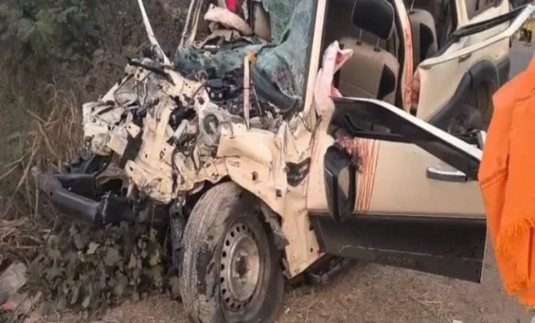 Chhattisgarh News: मातम में बदली शादी की खुशियां… ट्रक और स्कॉर्पियो में हुई भिड़ंत में पांच लोगों की दर्दनाक मौत…