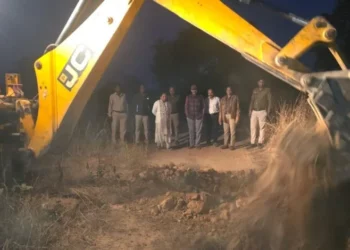 Raigarh News: रायगढ़ जिले में धान के अवैध परिवहन रोकने छत्तीसगढ़ और ओडिशा को जोड़ने वाली अंदरूनी सात जंगल रास्तों पर हुई बड़ी कार्रवाई