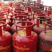 LPG Cylinder Price: इन लोगों को 300 रुपये कम में मिल रहा है ये गैस सिलेंडर, ऐसे बुक कर सकते हैं फटाफट