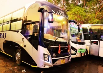 Sleeper Coach Buses Remove Instructions: देशभर में स्लीपर बसों पर लगेगा बेन? बढ़ती सड़क हादसा लेकर सरकार का बड़ा फैसला.
