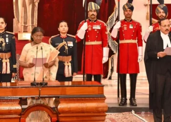 Chief Justice of India: भारत के 53वें CJI बने “जस्टिस सूर्यकांत”, जाने कब तक होगा कार्यकाल और कौन-सी भाषा में ली शपथ!