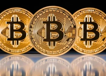 Bitcoin news: Bitcoin में भारी गिरावट, 90 हजार डॉलर से नीचे आया, 2025 सारी चमक गायब