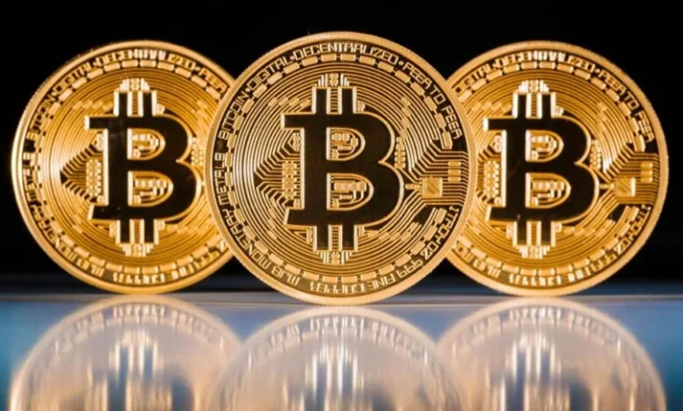 Bitcoin news: Bitcoin में भारी गिरावट, 90 हजार डॉलर से नीचे आया, 2025 सारी चमक गायब
