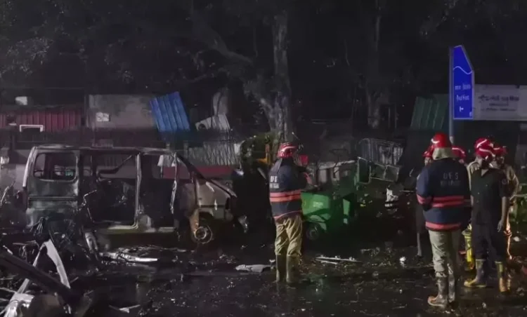 Delhi blast: दिल्ली ब्लास्ट की गुत्थी सुलझाने मैदान में NIA, पुलवामा कनेक्शन ने चौंकाया जानें अब तक की बड़ी अपडेट्स