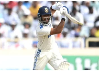 IND A vs SA A: ध्रुव जुरेल ने ठोकी धमाकेदार सेंचुरी, बड़े नामों ने दिए छोटे दर्शन