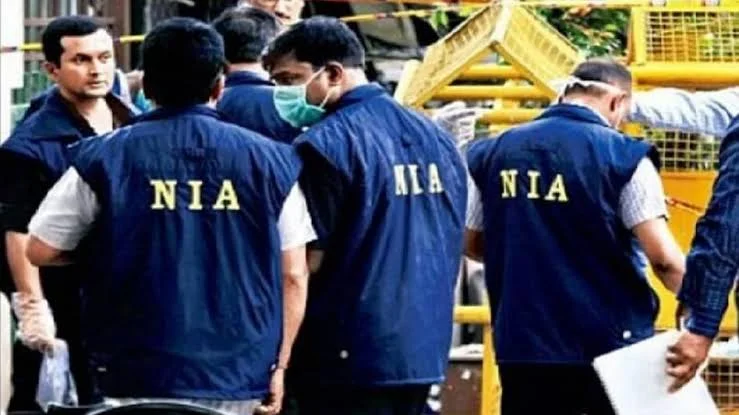 NIA Raid Gujarat: देश के 5 राज्यों में एक साथ NIA की छापेमारी, अल-कायदा से जुड़े है तार