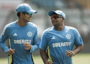 एक के बाद एक बीतती जा रही है सीरीज, ये खिलाड़ी कर रहा है BCCI के कॉल का इंतजार