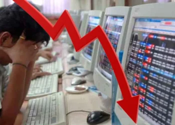 Share Market today: लगातार छठे दिन फिसला बाजार, सेंसेक्स 200 अंक गिरकर 84,500 पर कारोबार कर रहा; निफ्टी भी 50 अंक फिसला..