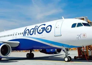 Indigo flight status: IndiGo की आज पांचवें दिन 400 से ज्यादा उड़ानें हुई रद्द; फ्लाइट का किराया 50000 पहुंचा, यात्रियों के लिए जारी हुआ एडवाइजरी..
