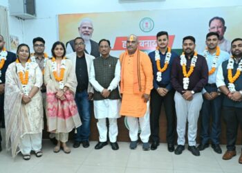 मुख्यमंत्री श्री विष्णु देव साय से छत्तीसगढ़ लोक सेवा आयोग 2024 के टॉप 10 अभ्यर्थियों ने की सौजन्य भेंट